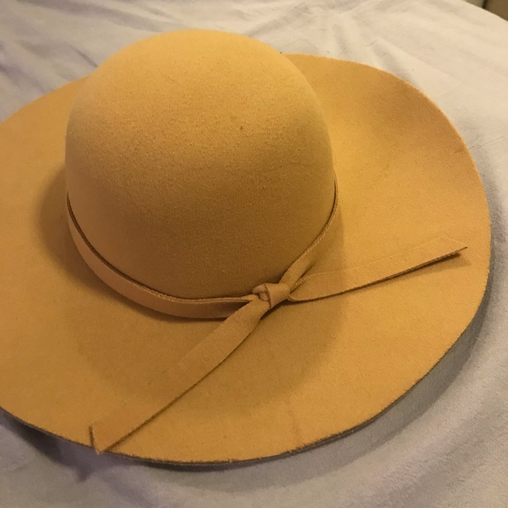 Lulus tan felt hat